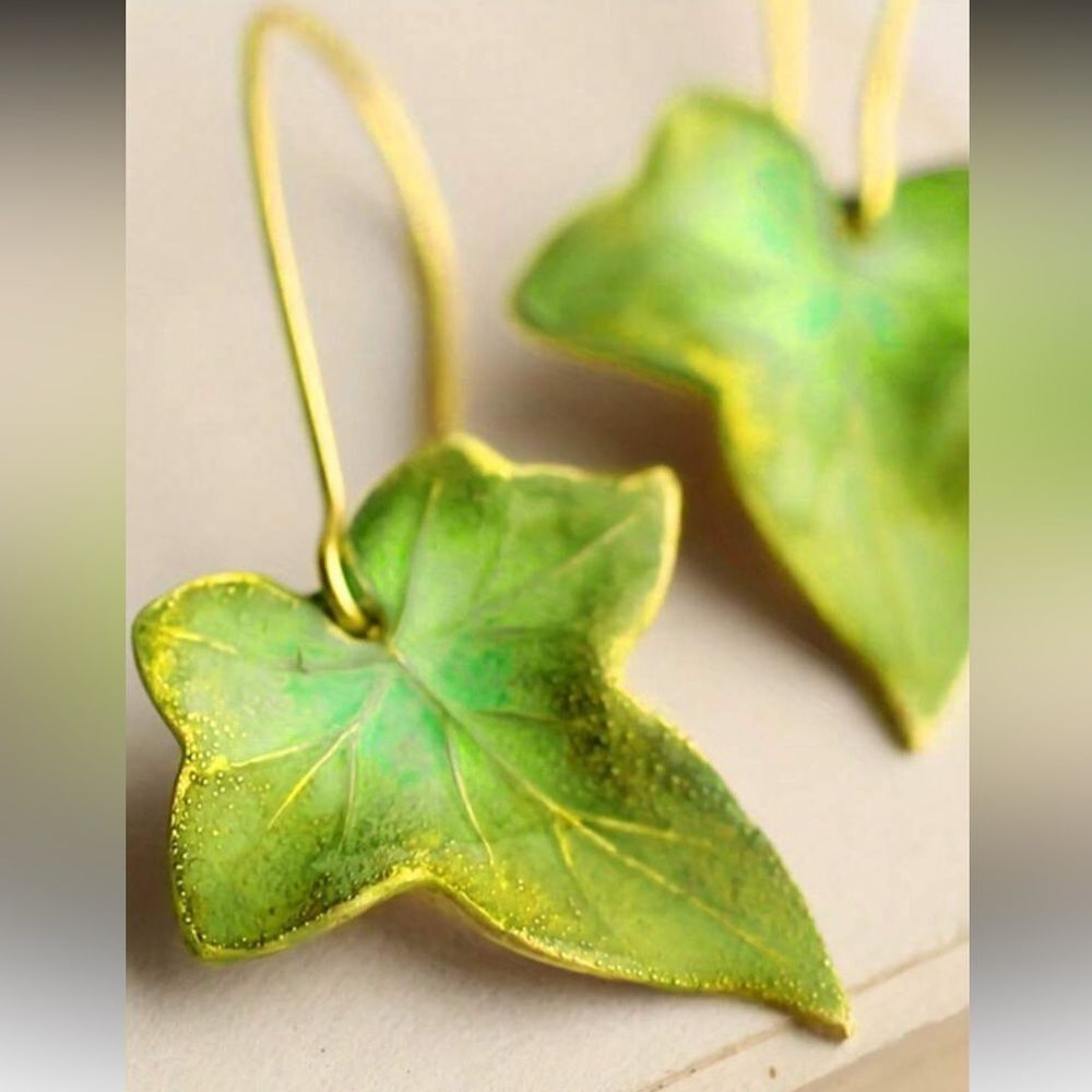 Green Leaf Earrings A1272